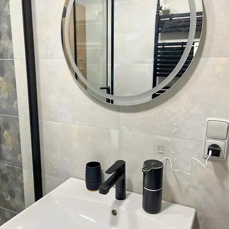 Luxusni Nmnm Aurum Nove Mesto na Morave